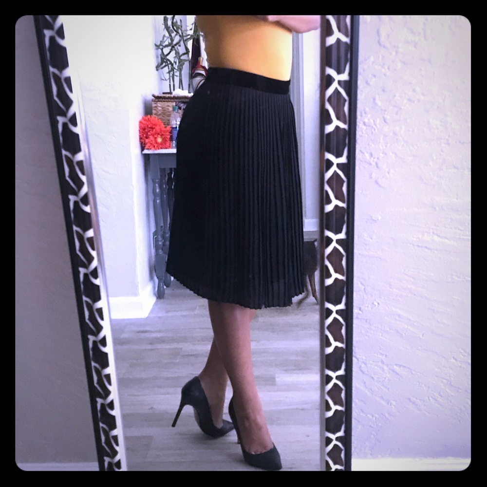 Anne Klein Pleated Midi Skirt - Black